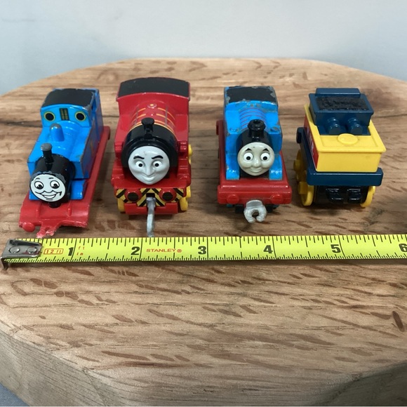 🔵 4 Set of Thomas The Tank Train Toys - Oldest is 1985 - Diecast & Plastic - Picture 11 of 12